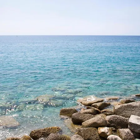 Apartamento 2 Bedroom Cozy In Tronca *